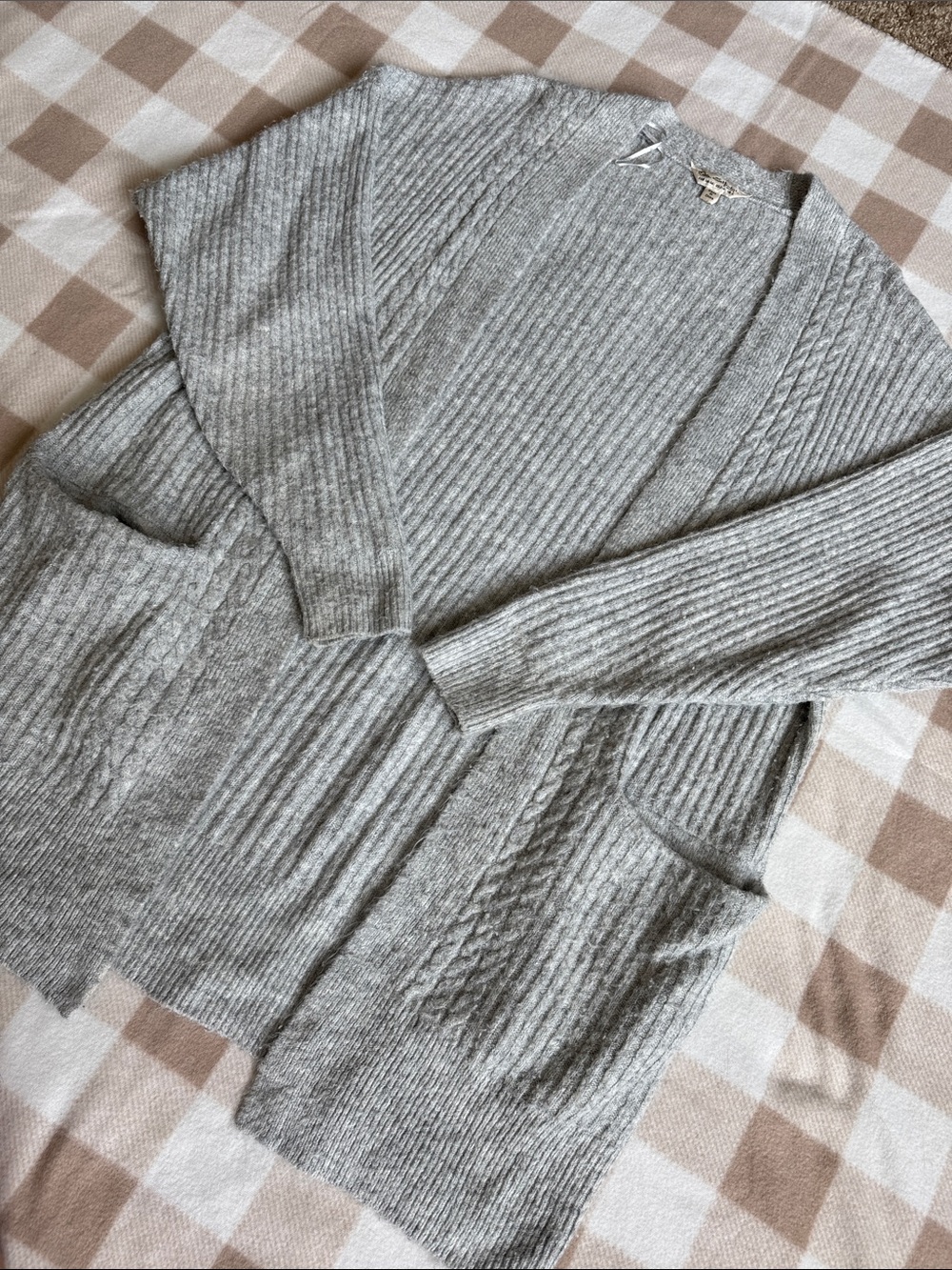 Cardigan - Picture 3 of 4